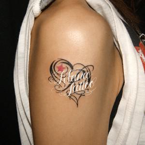 ハート型のトライバルタトゥー