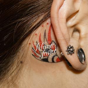 翼のワンポイントタトゥー