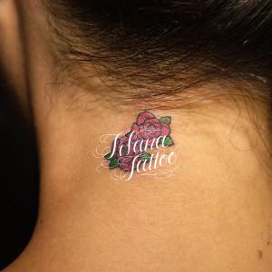 薔薇のワンポイントタトゥー