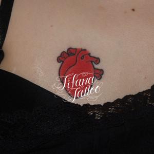 心臓のワンポイントタトゥー