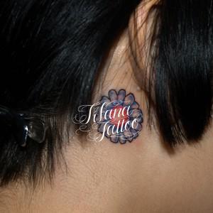 花のワンポイントタトゥー