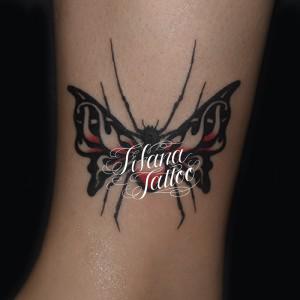 蛾|蜘蛛のタトゥー