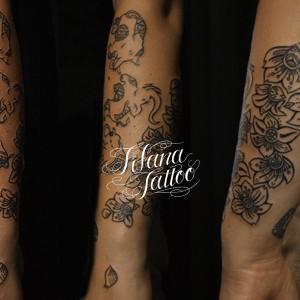 象と花のアジアン・タトゥー