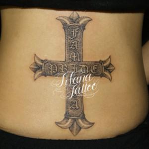 クロスのTATTOO