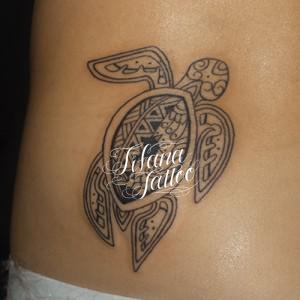 ホヌのトライバルタトゥー