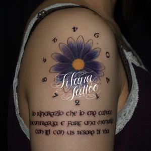 花|文字|数字のタトゥー