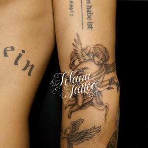 天使のタトゥー