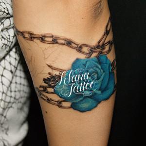 薔薇|チェーンのタトゥー