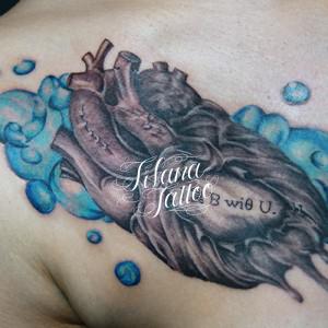 心臓のタトゥー