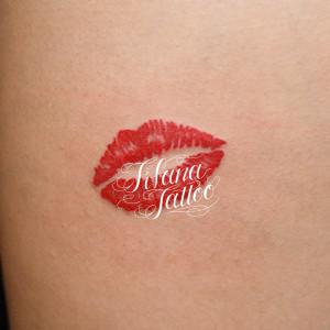 キスマークのタトゥー