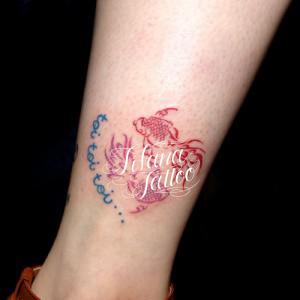 ２匹の金魚のタトゥー