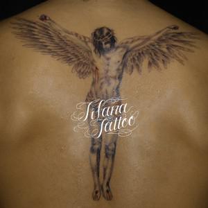 翼の生えたキリストのタトゥー