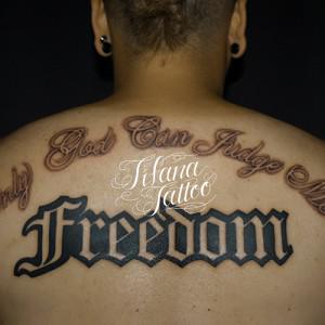 レタリングタトゥー