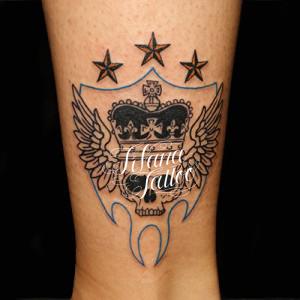 ロゴのタトゥー