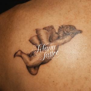 赤ちゃん天使のタトゥー