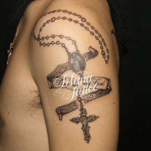 ロザリオのタトゥー