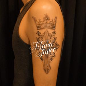 クロス|王冠のタトゥー