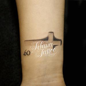 クロス|数字のタトゥー