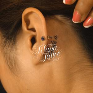 文字のワンポイントタトゥー