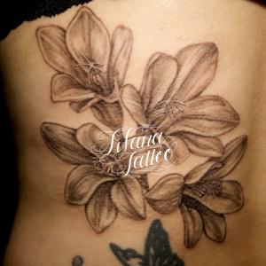 フリージアのタトゥー