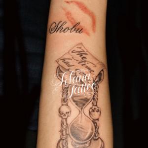 砂時計|文字|キスマークのタトゥー