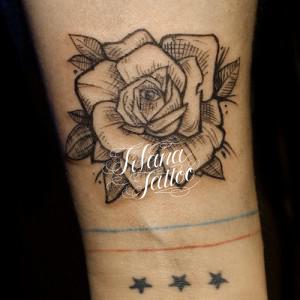 ROSE TATTOO