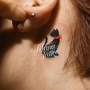 ネコのワンポイントタトゥー