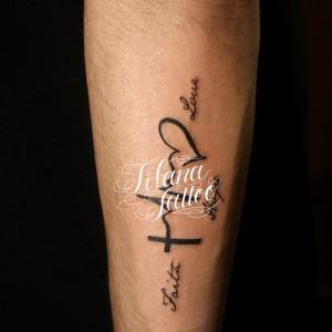 クロス|ハート|心電図|文字のタトゥー