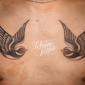 燕のシンメトリー・タトゥー