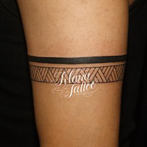 アームバンド・タトゥー