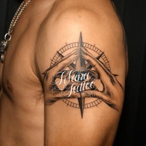 コンパス|目|手のタトゥー