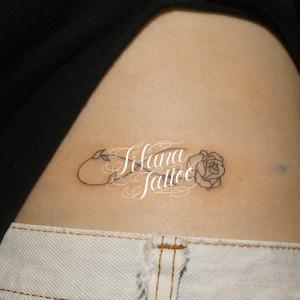 インフィニティとバラのタトゥー