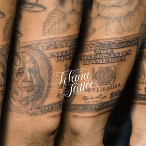 ドル紙幣のタトゥー