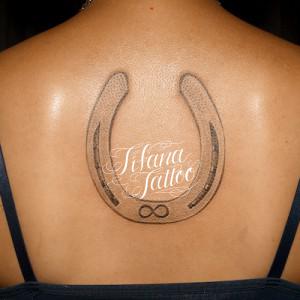 蹄鉄のタトゥー