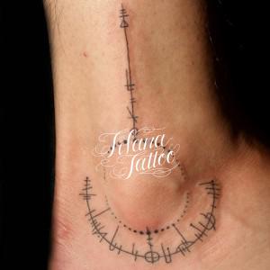 幾何学模様のタトゥー