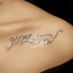 猫|文字のタトゥー