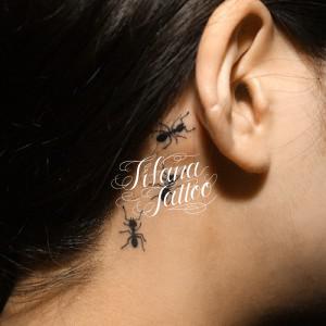 アリのワンポイントタトゥー