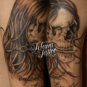 スカルのタトゥー