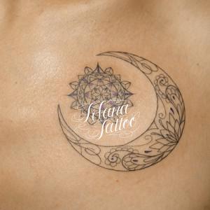 月|太陽×曼荼羅のタトゥー