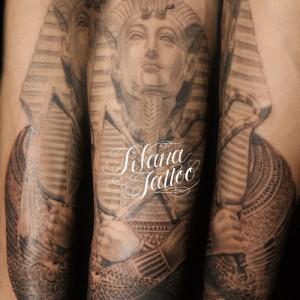 ツタンカーメンのタトゥー