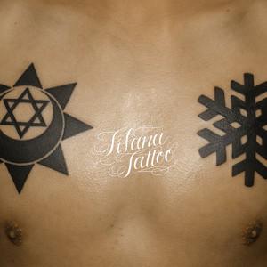 シンメトリーな太陽|雪の結晶タトゥー