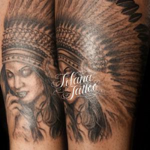 女性インディアンのタトゥー