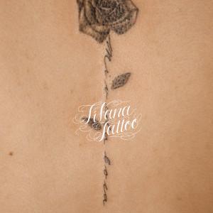 薔薇|レタリングタトゥー