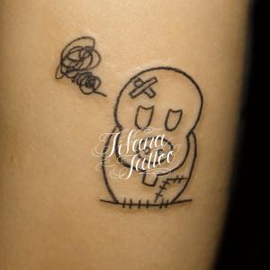 落書き風タトゥー