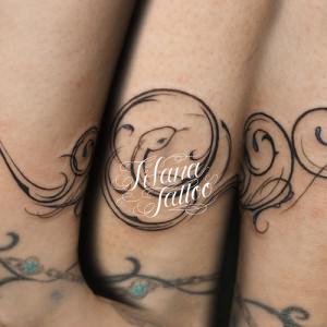 蛇のトライバルタトゥー