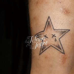 星の落書き風タトゥー