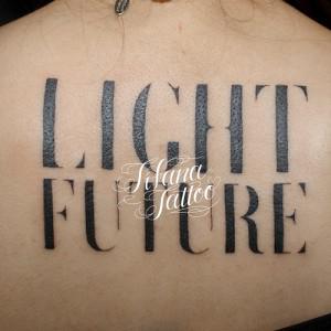 レタリングタトゥー