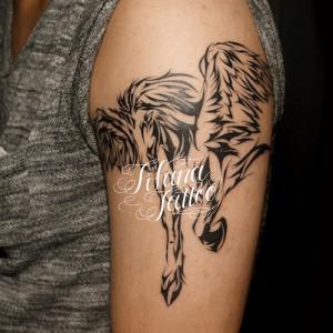 ペガサスのトライバルタトゥー