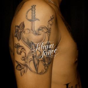 ハート|剣|花のタトゥー