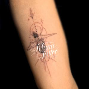 天空の城とジオメトリックタトゥー